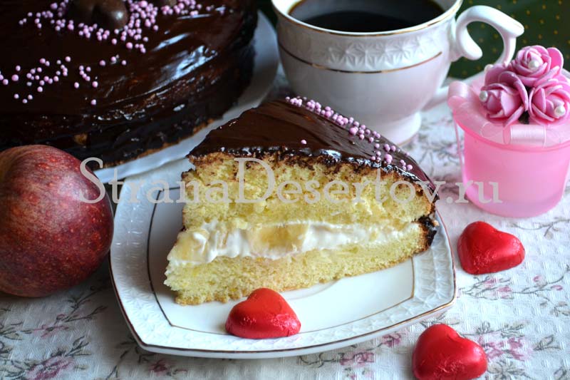 торт со сметаной и фруктами